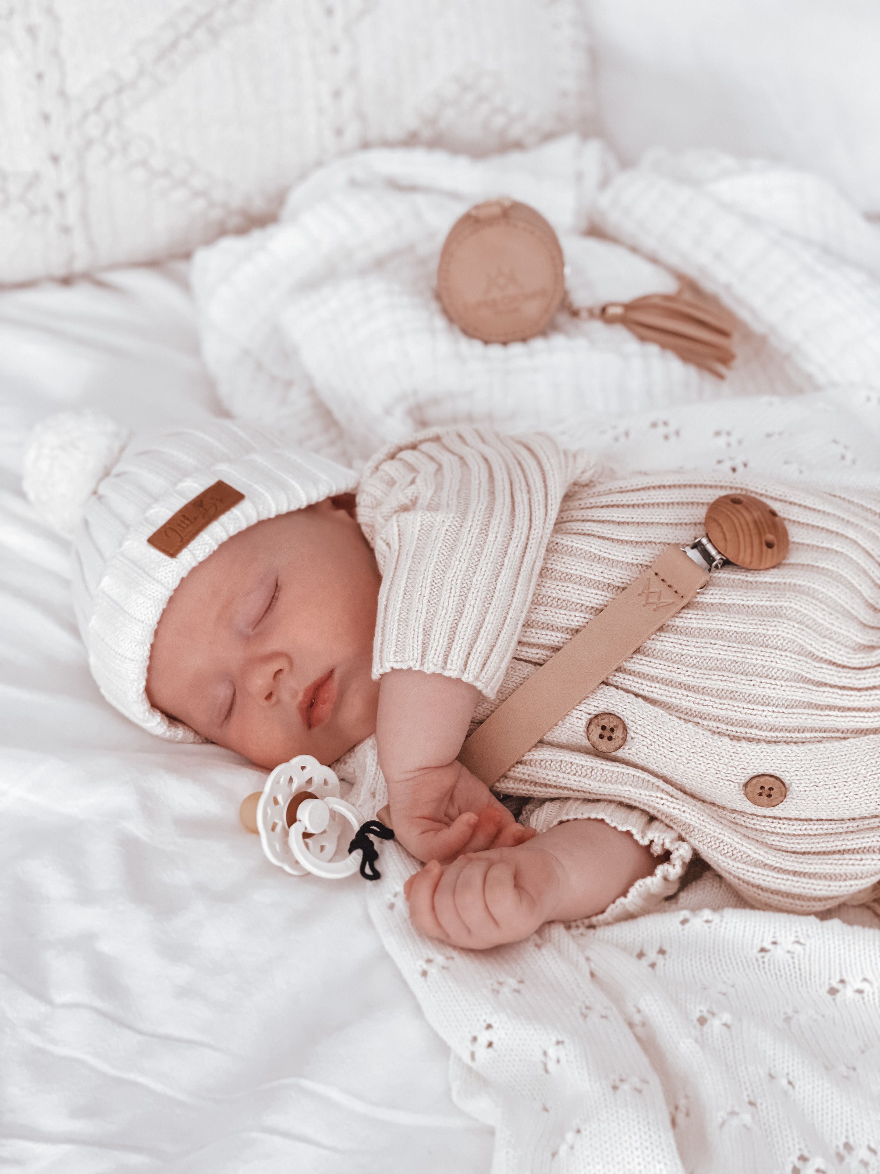 3 little crowns dummy case