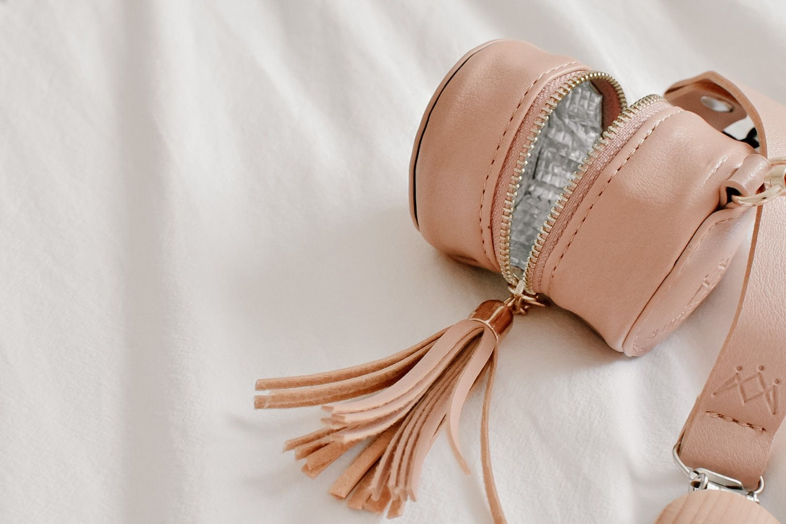 3 little crowns dummy case