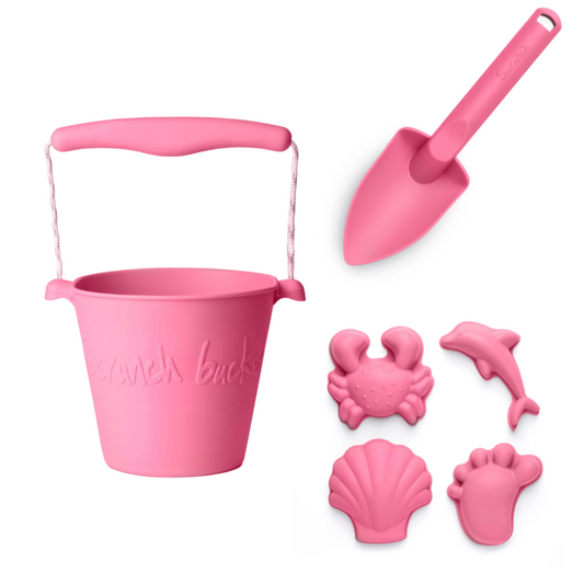 Say goodbye to bulky plastic buckets, moulds and single use plastic spades – award winning Scrunch Beach Toys are made out of 100% recyclable silicone and easily fold to fit in your beach bag or luggage. Simply fold them, roll them or scrunch them, they will never lose their shape!
