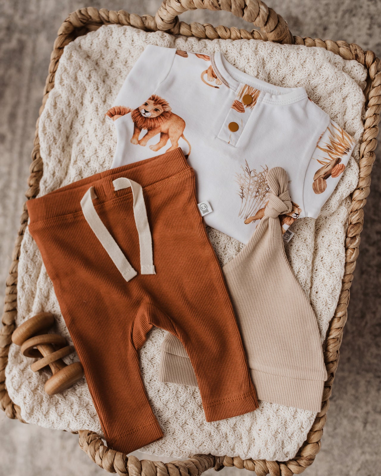 Snuggle Hunny Kids Lion Long Sleeve Organic Bodysuit