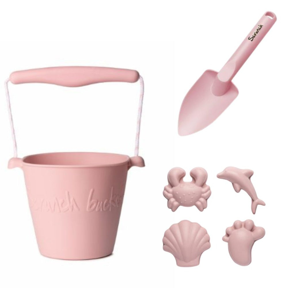 Say goodbye to bulky plastic buckets, moulds and single use plastic spades – award winning Scrunch Beach Toys are made out of 100% recyclable silicone and easily fold to fit in your beach bag or luggage. Simply fold them, roll them or scrunch them, they will never lose their shape!